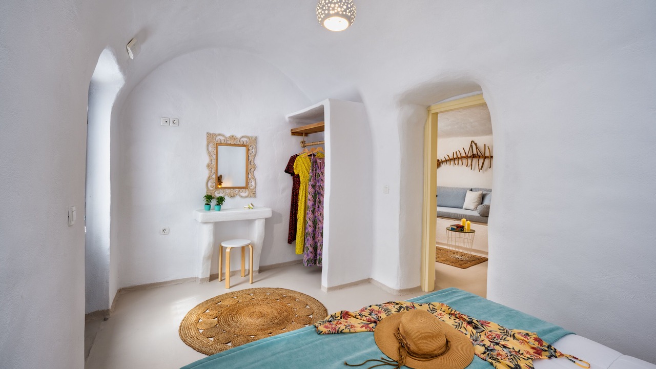 Photo of Bedroom in Messaria