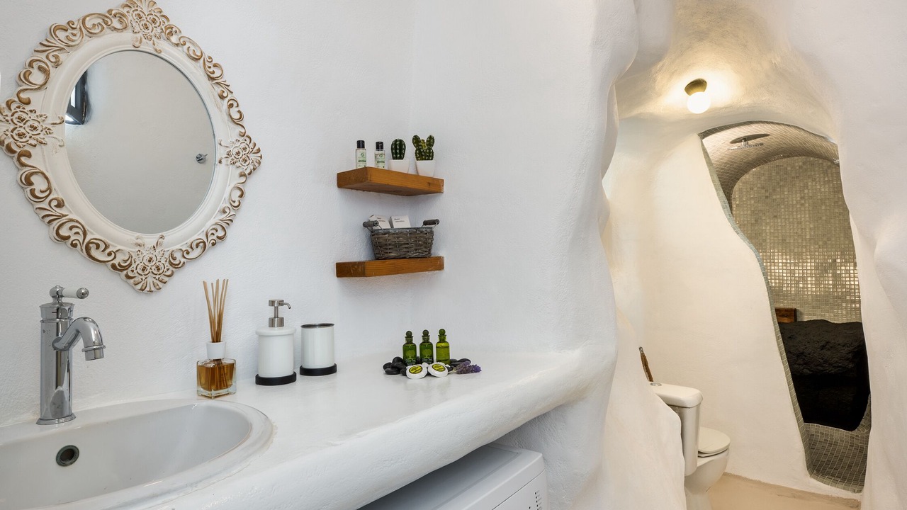 Photo of Bathroom in Messaria