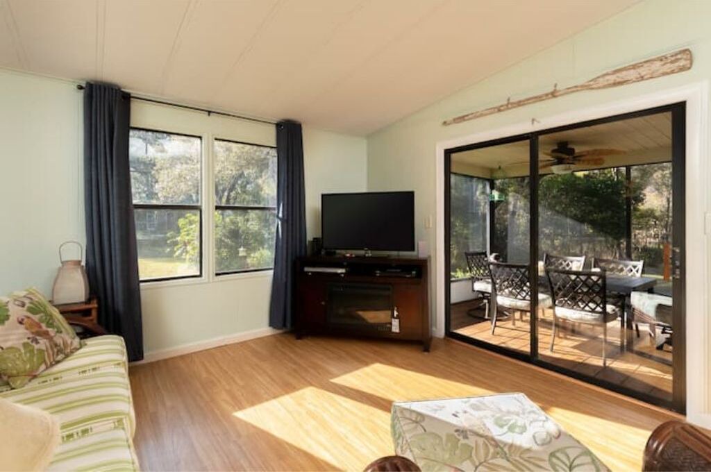Photo of Livingroom in Bushnell