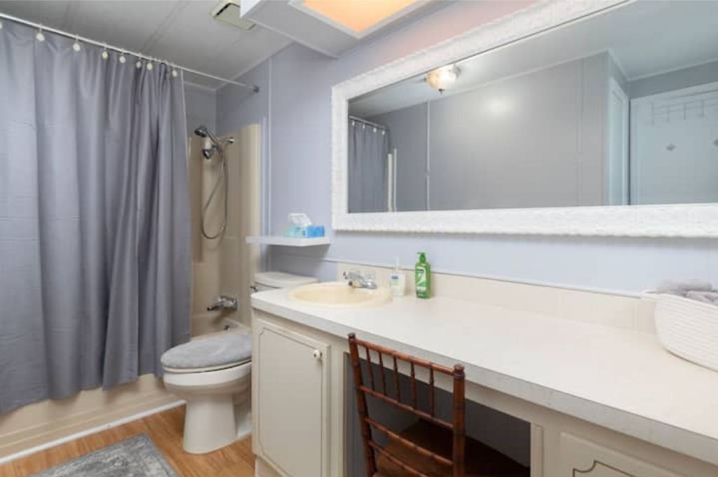 Photo of Bathroom in Bushnell