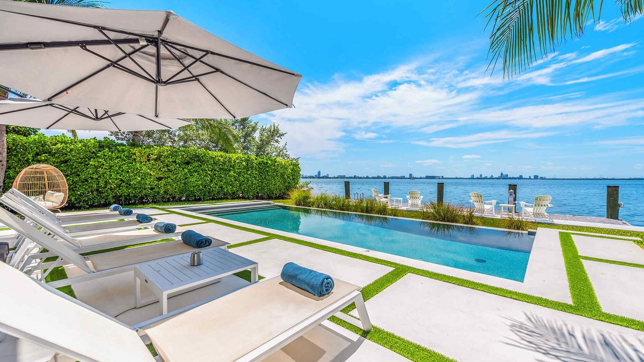 Photo of Outdoor in North Bay Village