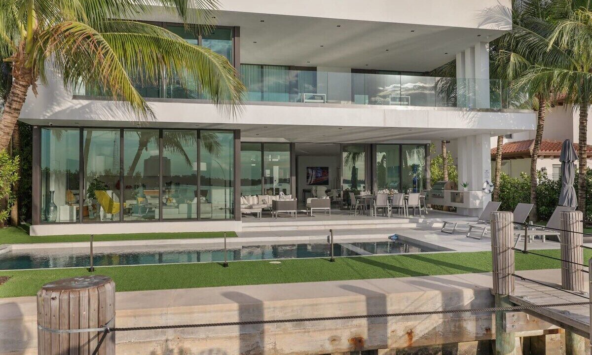 Photo of Outdoor in North Bay Village