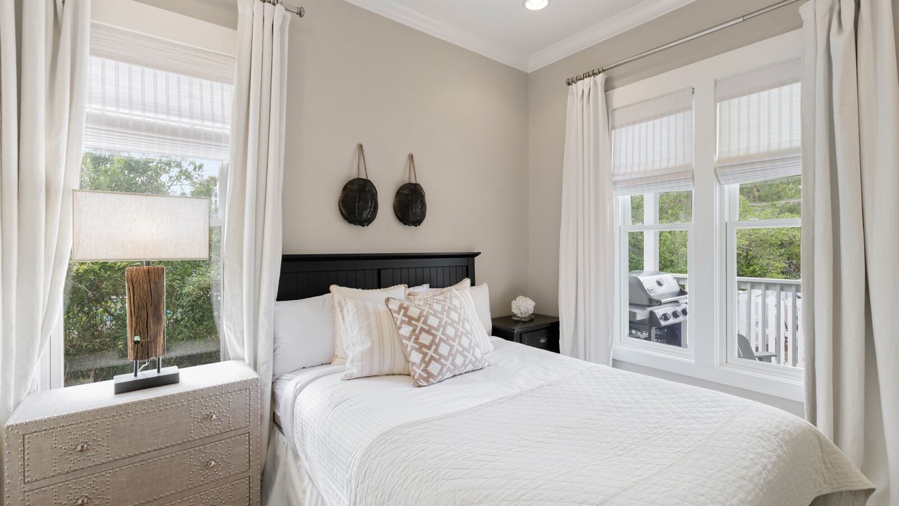 Photo of Bedroom in White's Gulfview
