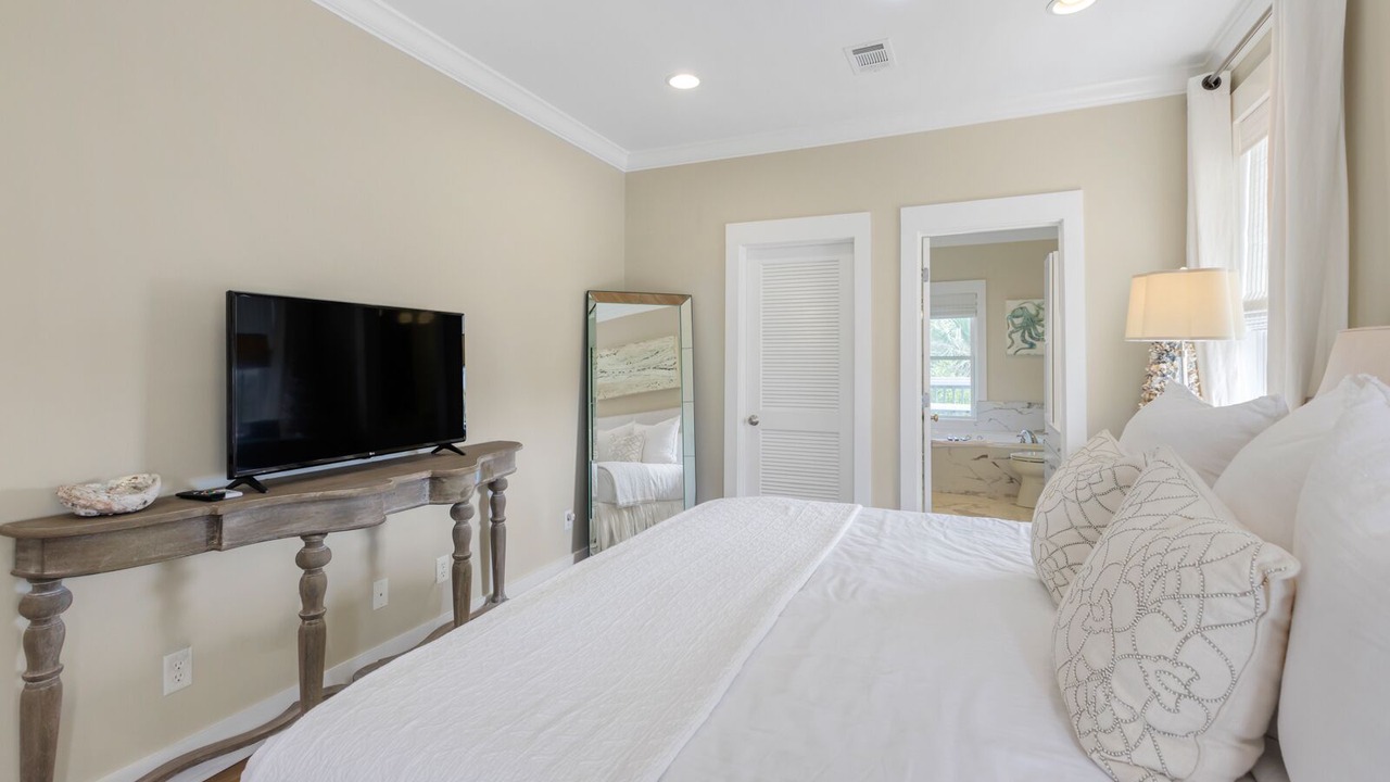 Photo of Bedroom in White's Gulfview