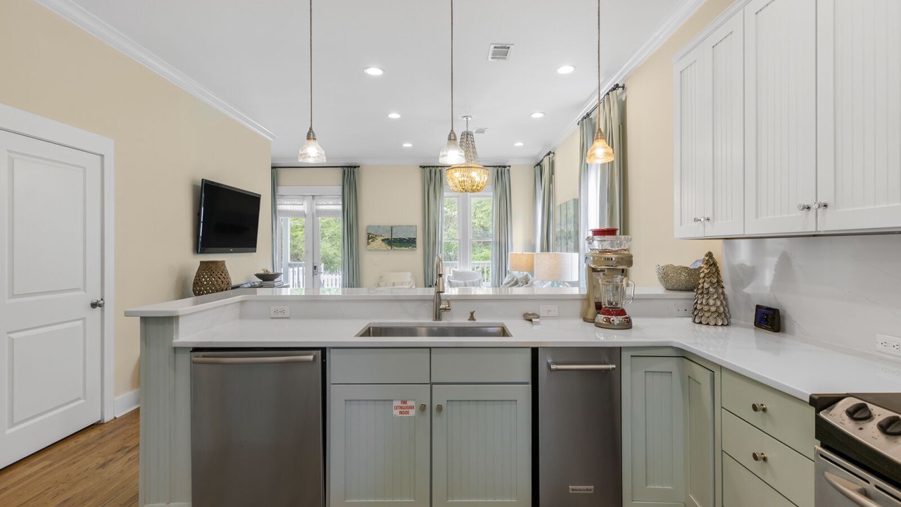 Photo of Kitchen in White's Gulfview