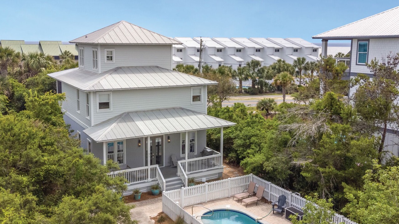 Photo of Outdoor in White's Gulfview