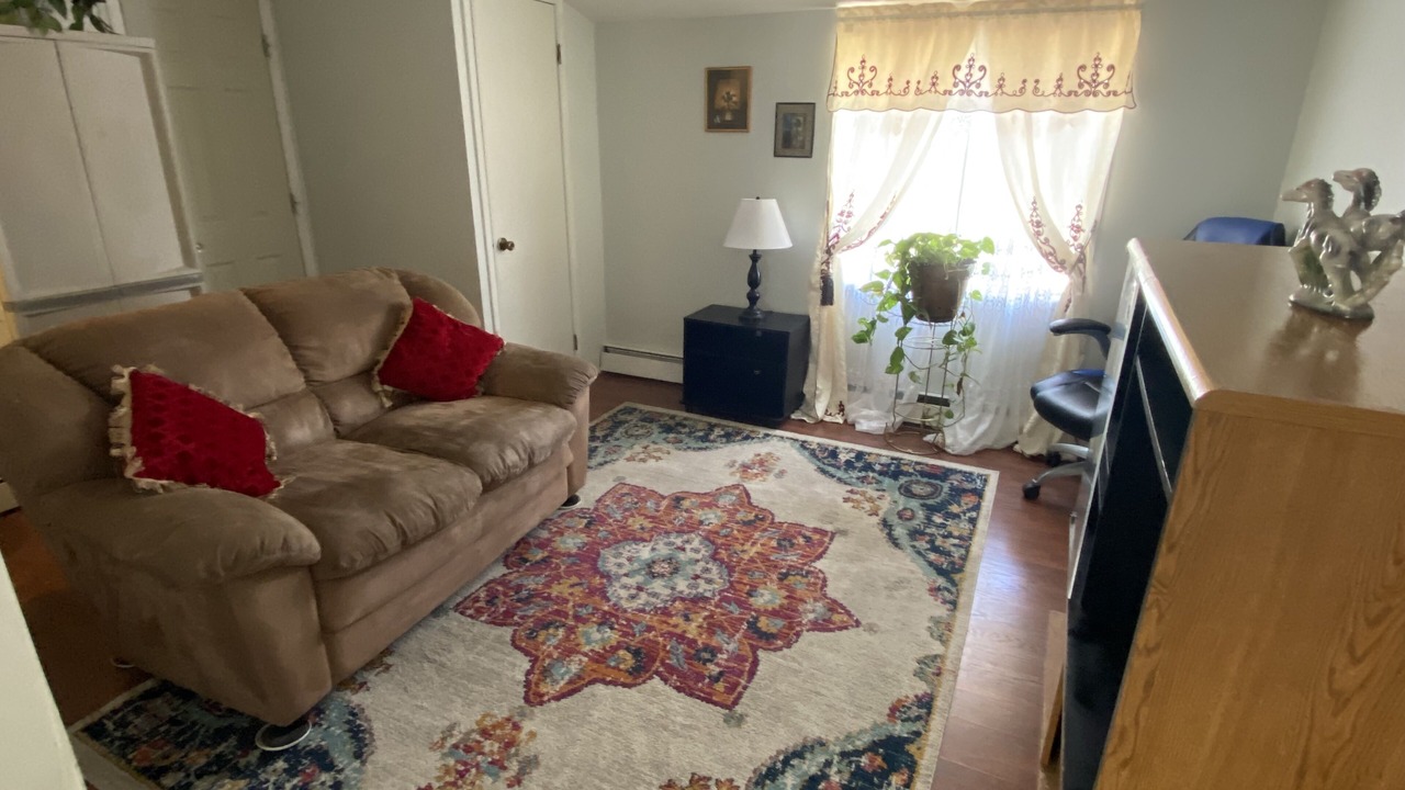 Photo of Livingroom in North Bellport