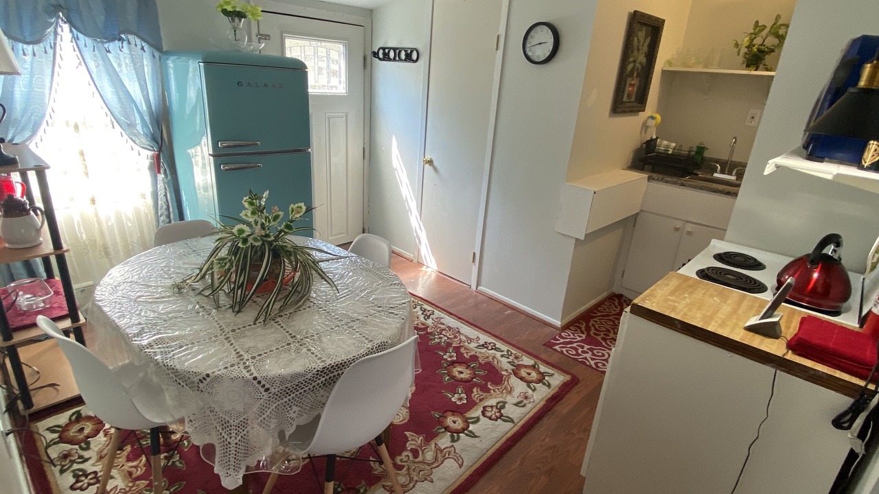 Photo of Livingroom in North Bellport
