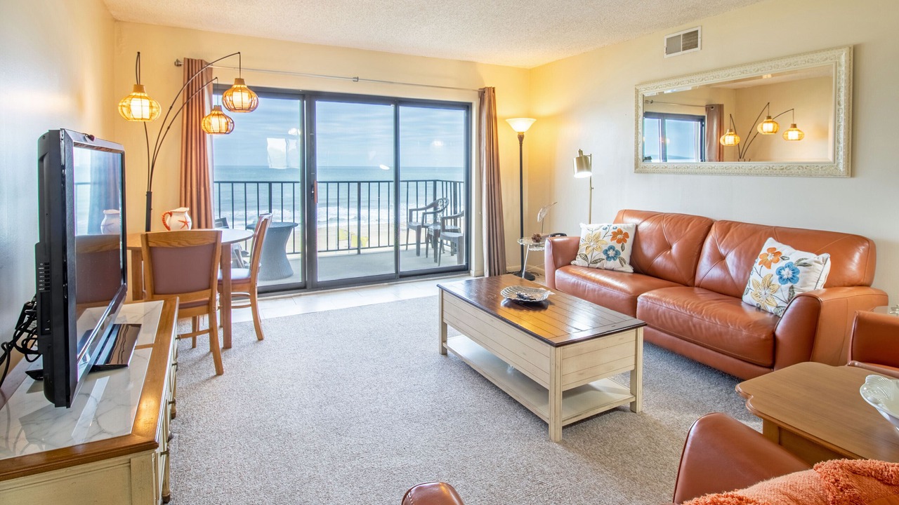 Photo of Livingroom in Northeast Virginia Beach