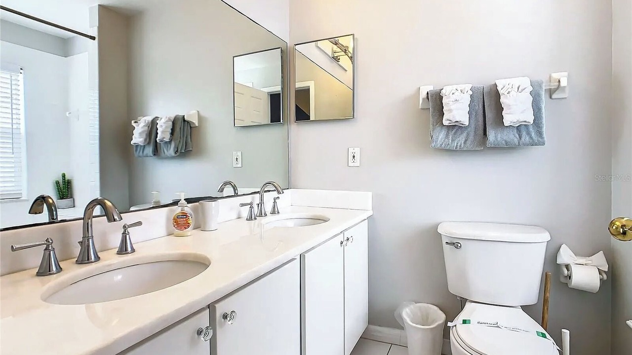 Photo of Bathroom in Bridgewater Crossing