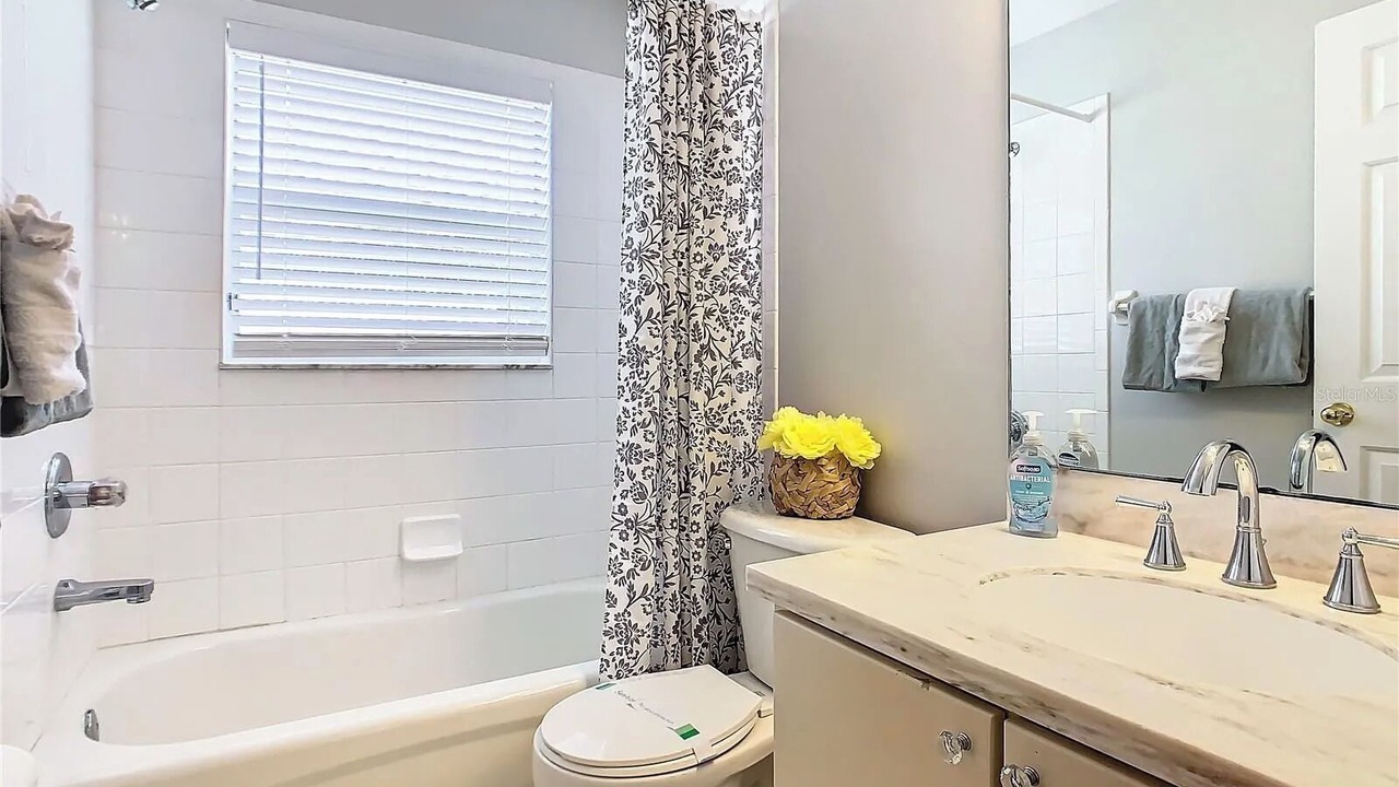 Photo of Bathroom in Bridgewater Crossing