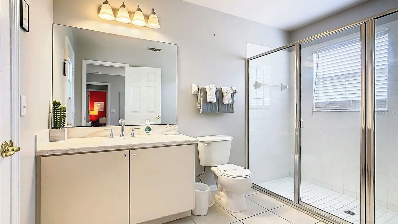 Photo of Bathroom in Bridgewater Crossing