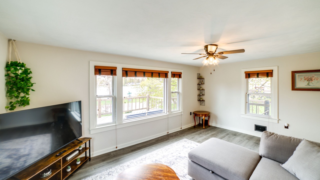 Photo of Livingroom in Columbia City