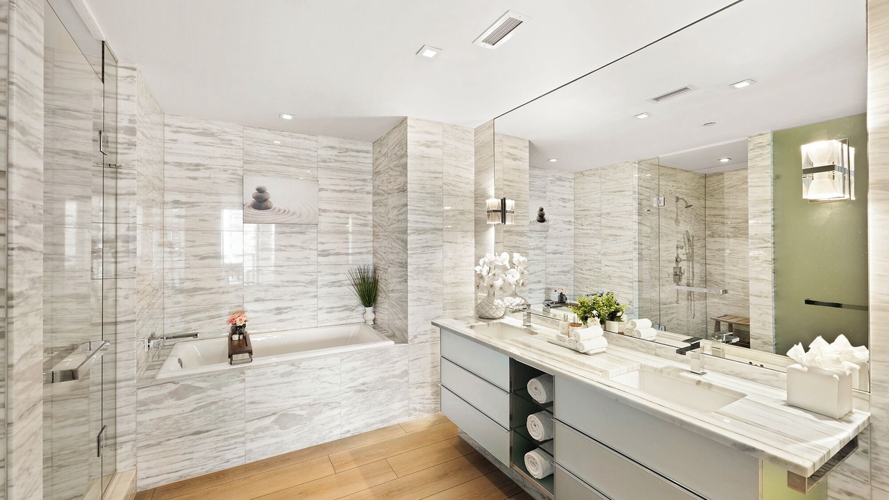 Photo of Bathroom in City Center