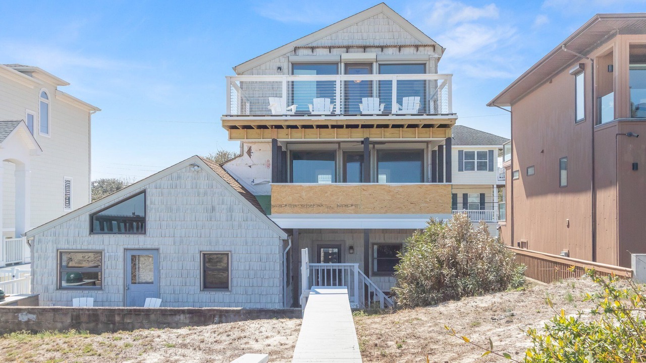 Photo of Outdoor in Chic's Beach