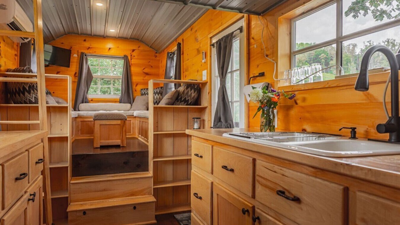 Photo of Bedroom in Mouth of Wilson