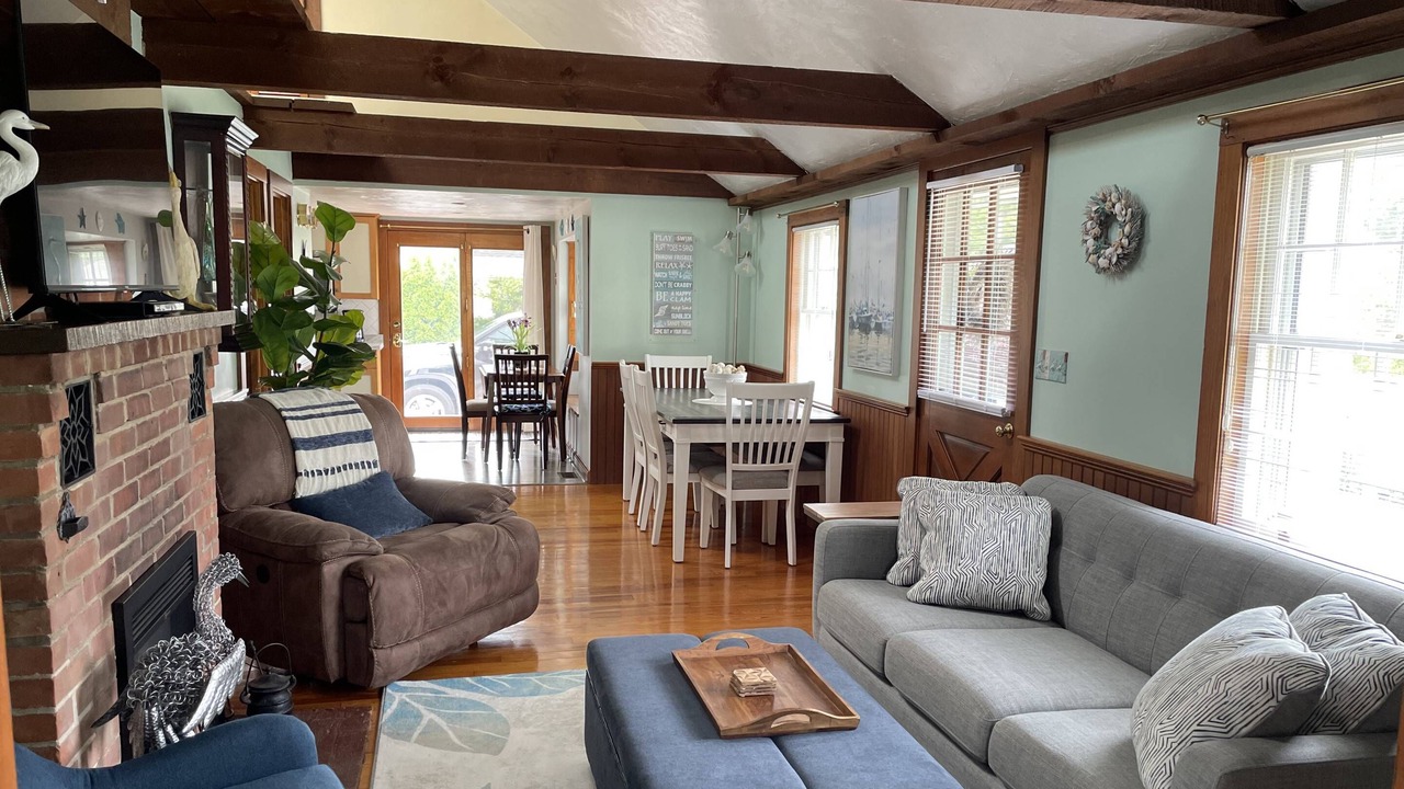 Photo of Livingroom in Wareham Center