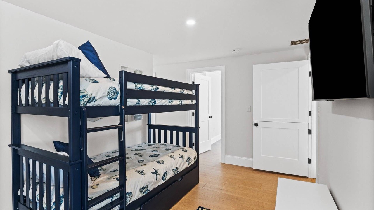 Photo of Bedroom in Sagamore Beach