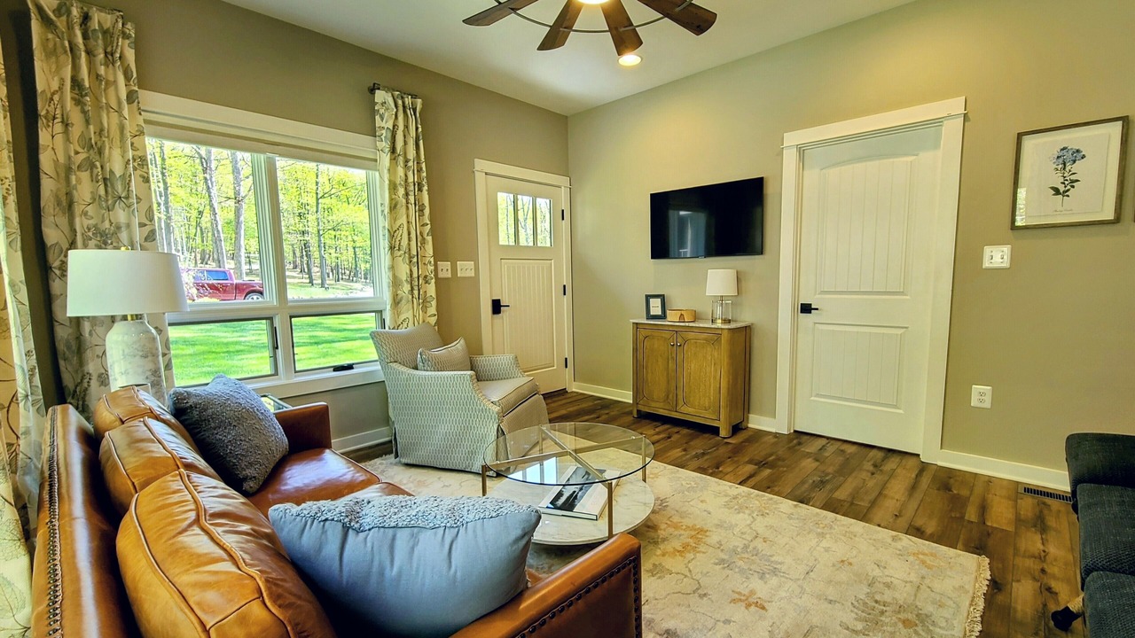 Photo of Livingroom in Leesburg