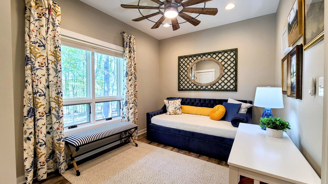 Photo of Livingroom in Leesburg