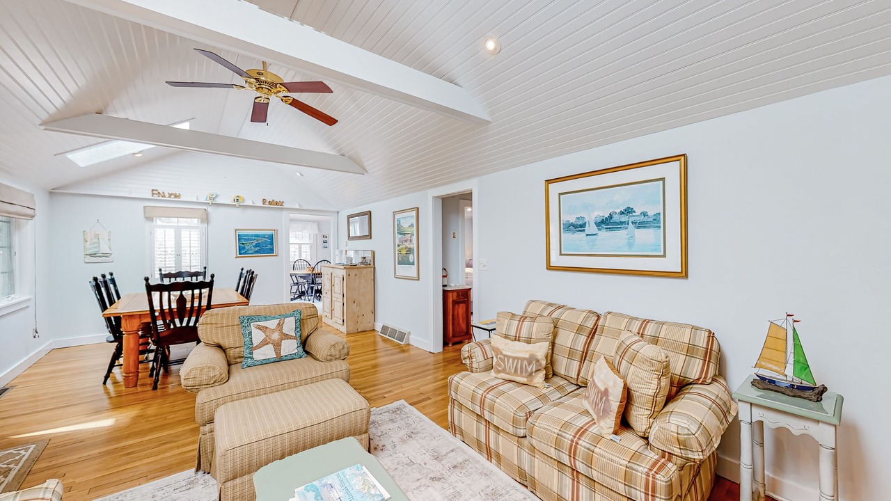 Photo of Livingroom in West Hyannisport