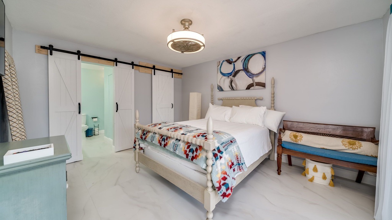 Photo of Bedroom in Sunrise