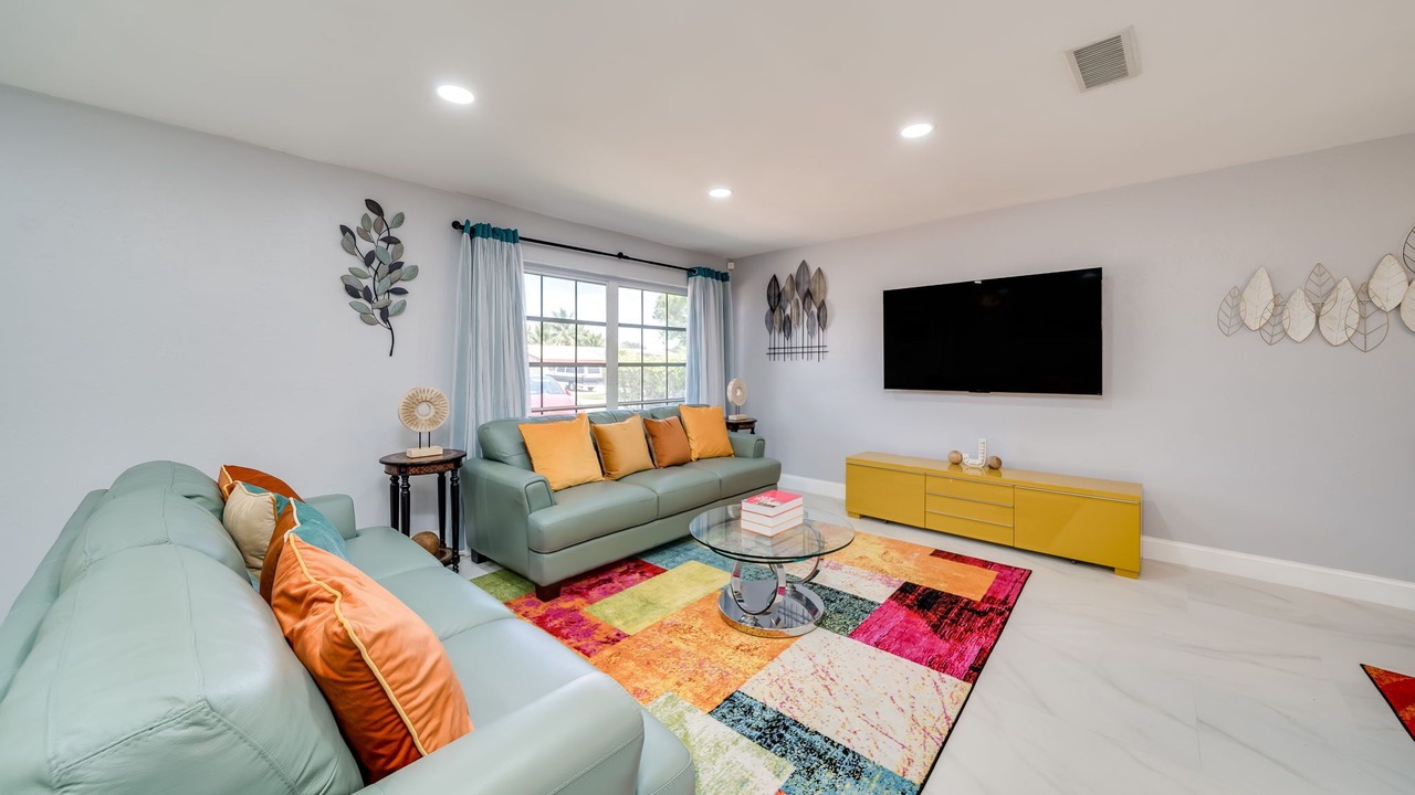 Photo of Livingroom in Sunrise