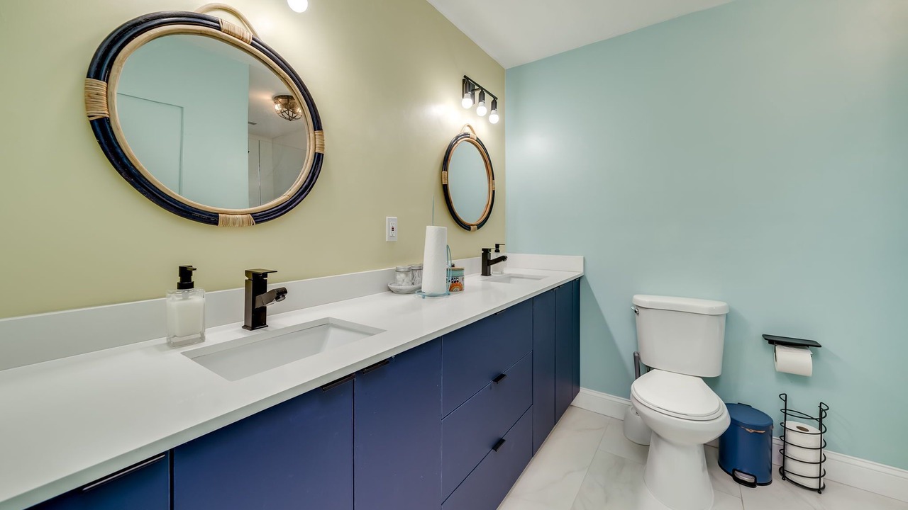 Photo of Bathroom in Sunrise