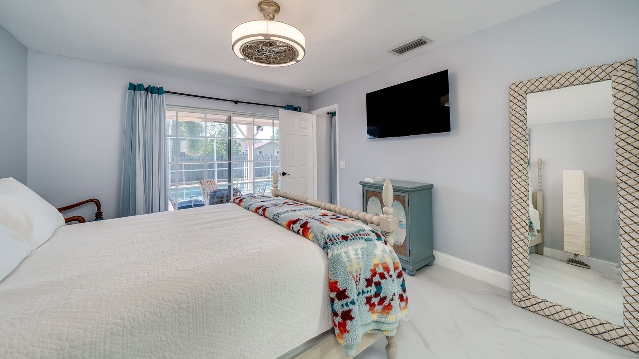Photo of Bedroom in Sunrise