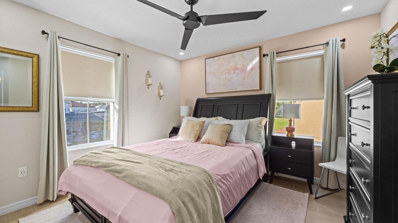 Photo of Bedroom in Windwood Bay