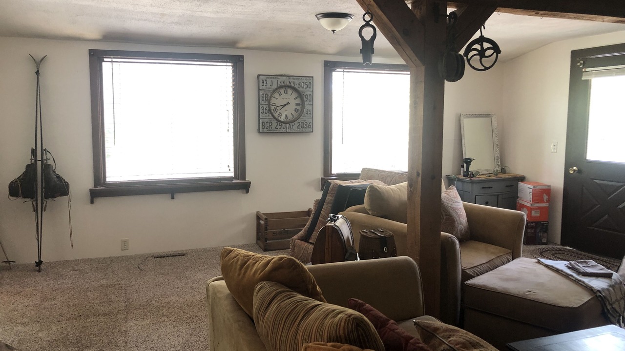 Photo of Livingroom in Day