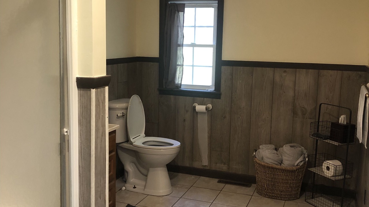 Photo of Bathroom in Day