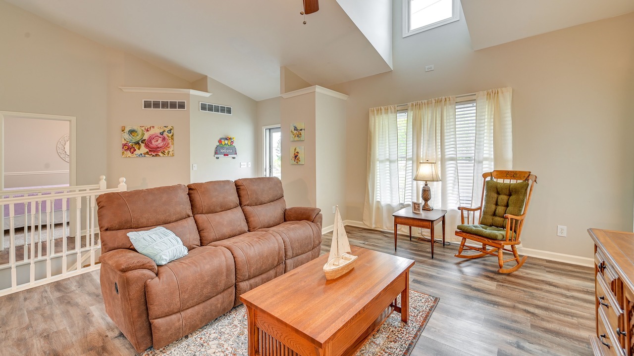 Photo of Livingroom in Berry