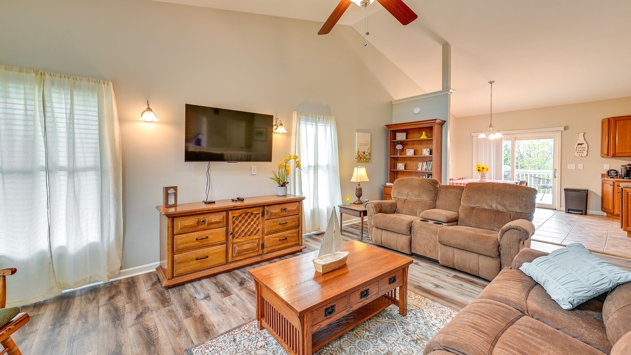 Photo of Livingroom in Berry