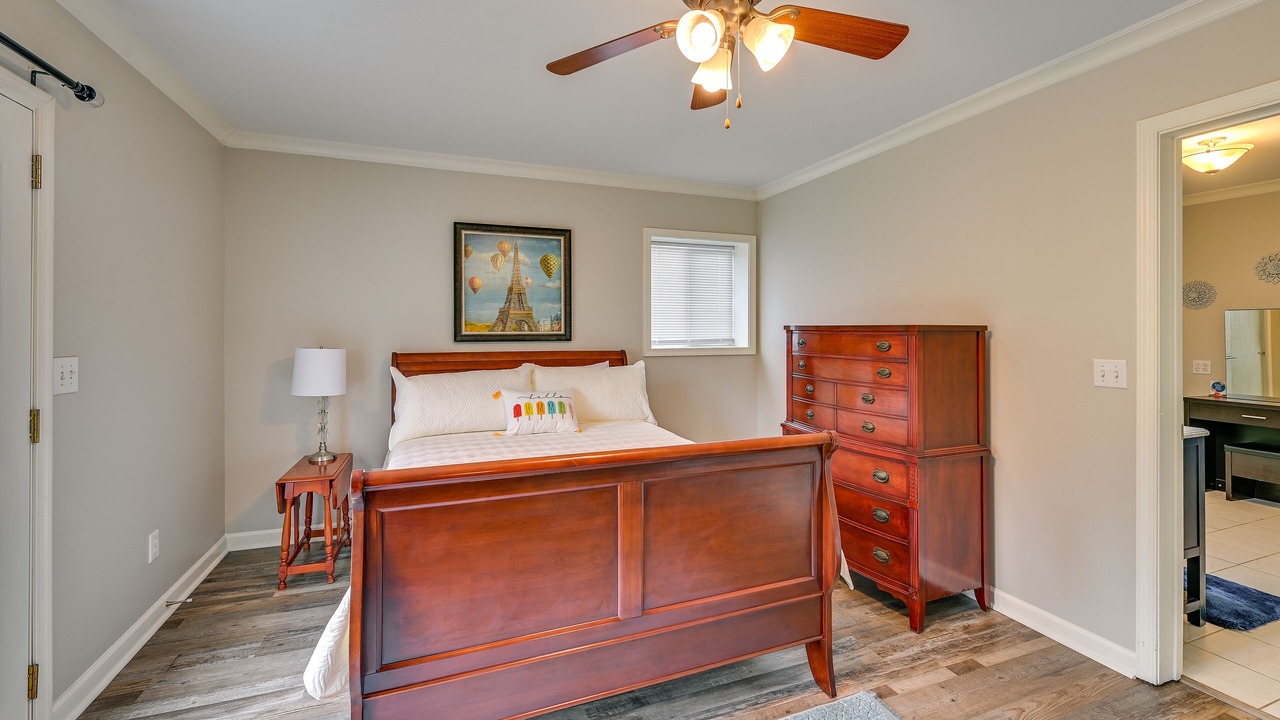Photo of Bedroom in Berry