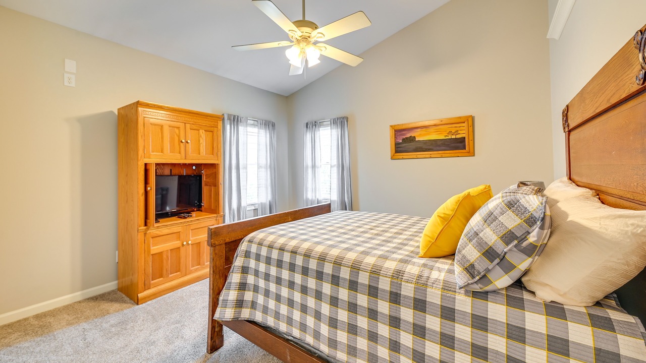 Photo of Bedroom in Berry