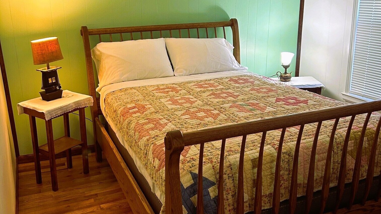 Photo of Bedroom in Lakeview