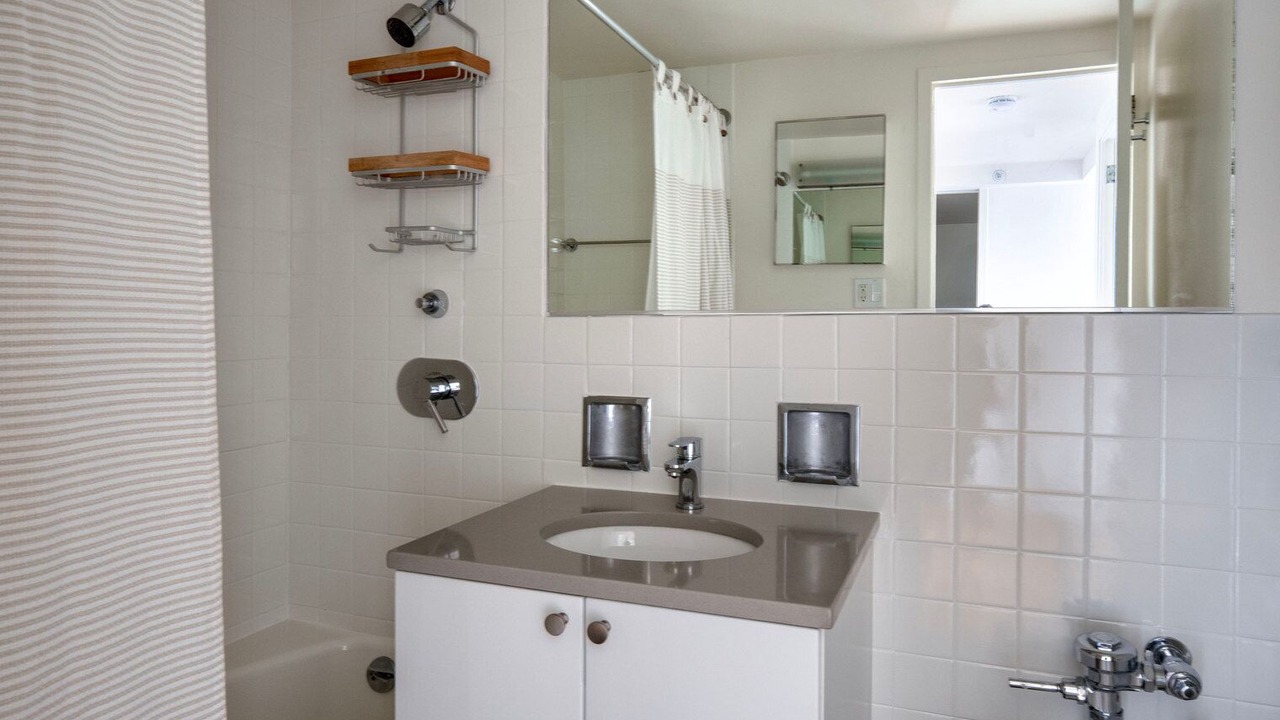 Photo of Bathroom in Prudential - St. Botolph
