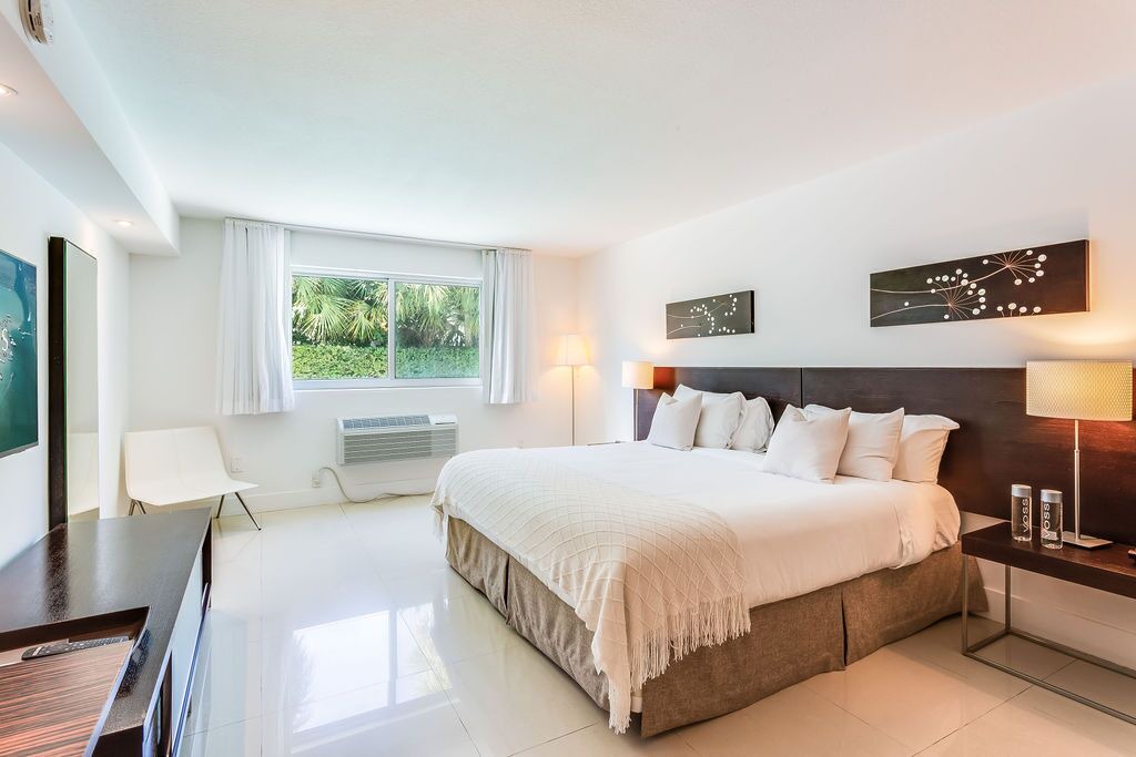 Photo of Bedroom in Bal Harbour