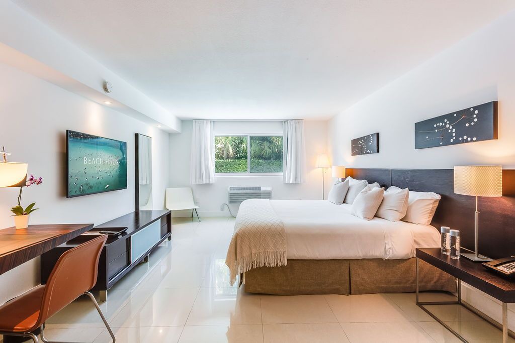 Photo of Bedroom in Bal Harbour