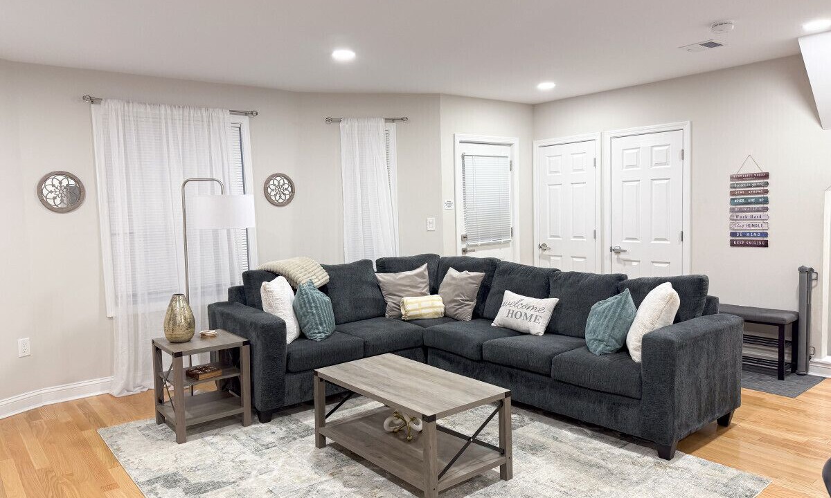 Photo of Livingroom in Dracut
