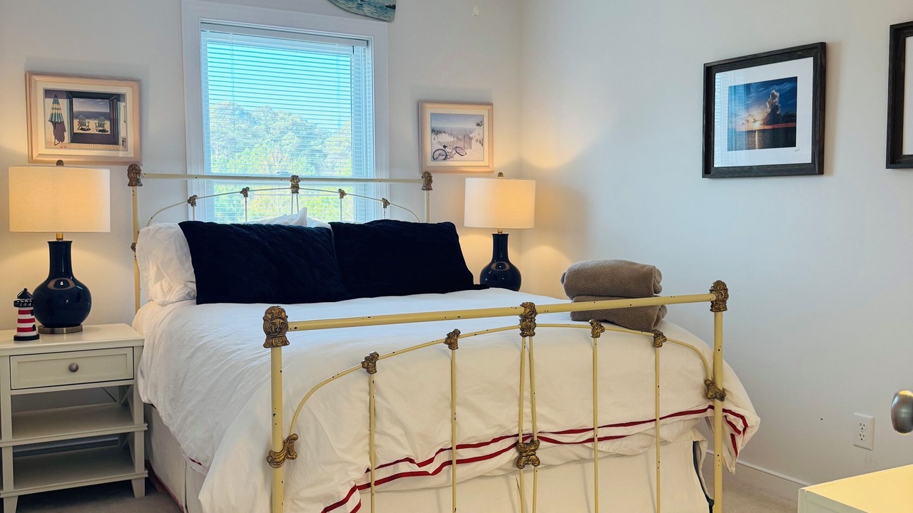 Photo of Bedroom in New Point