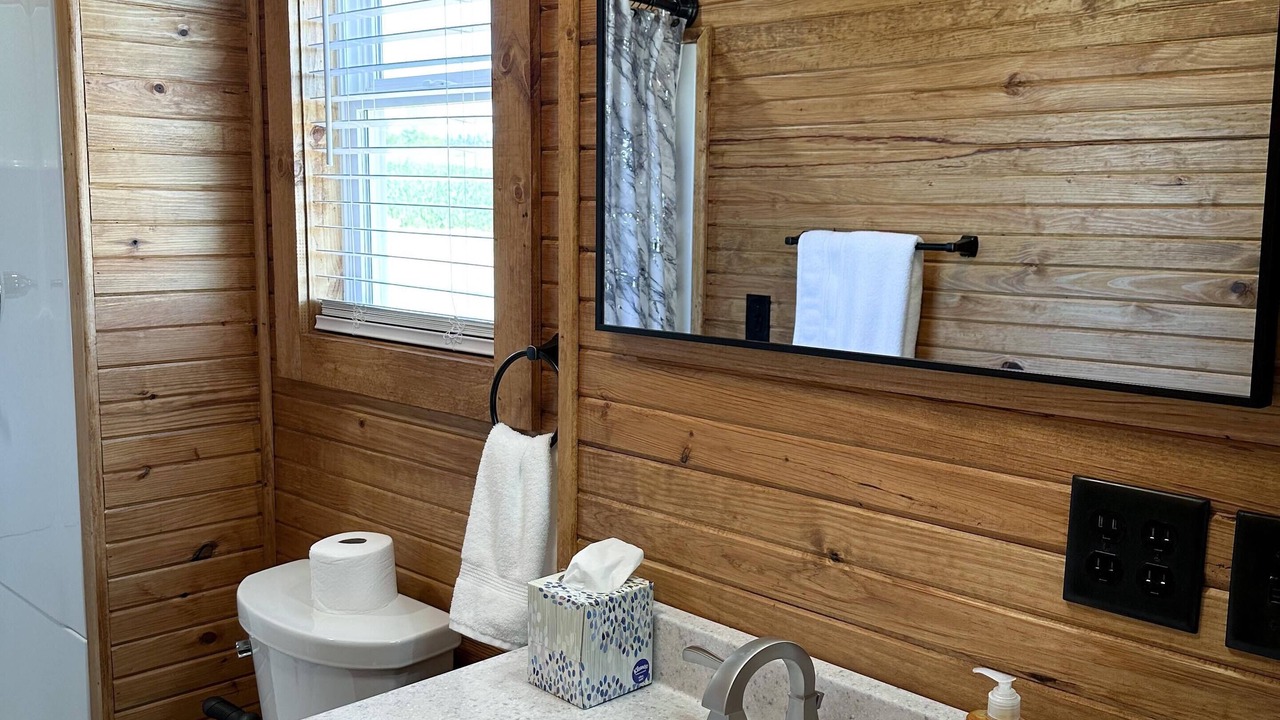 Photo of Bathroom in Dry Ridge
