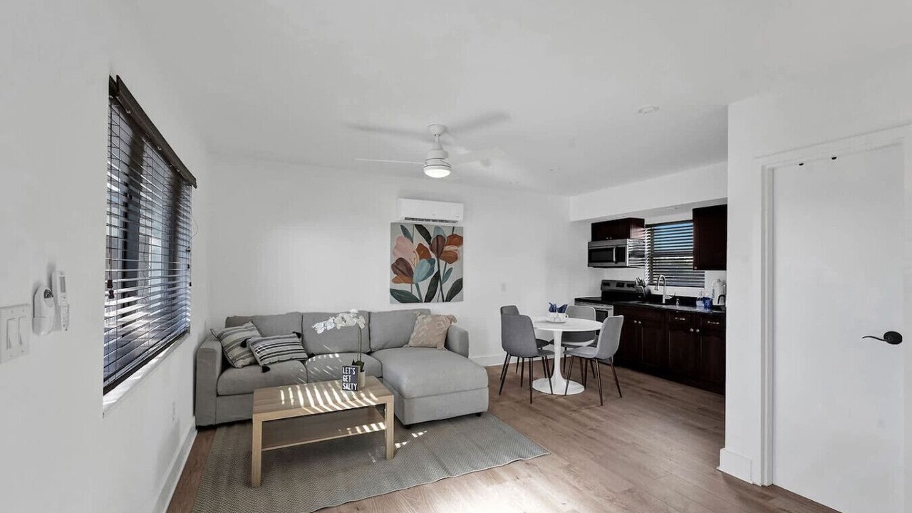 Photo of Livingroom in North Beach