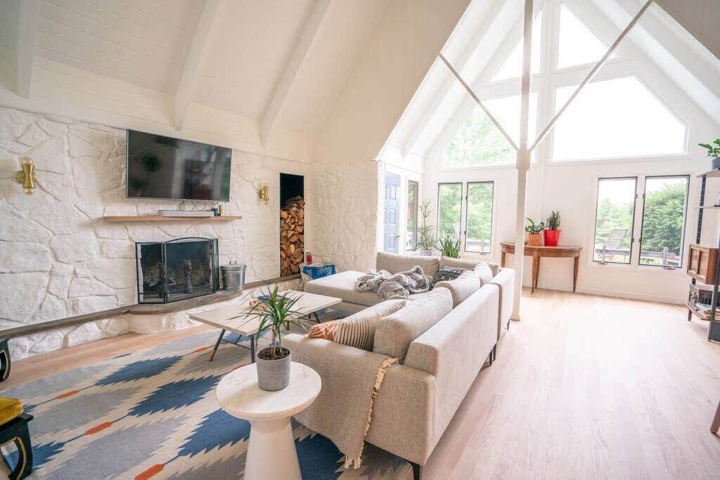 Photo of Livingroom in Red Hook