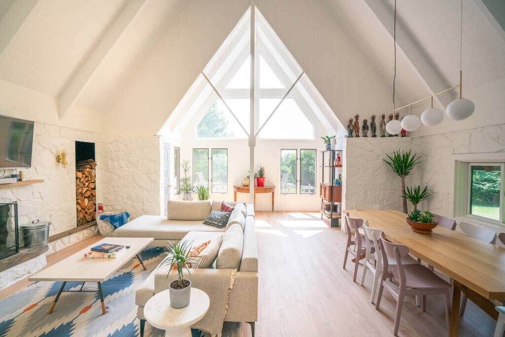 Photo of Livingroom in Red Hook
