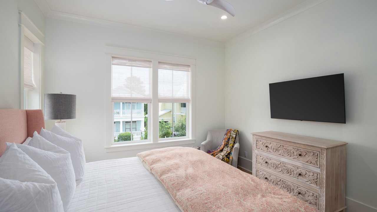 Photo of Bedroom in Lakeside at Blue Mountain Beach