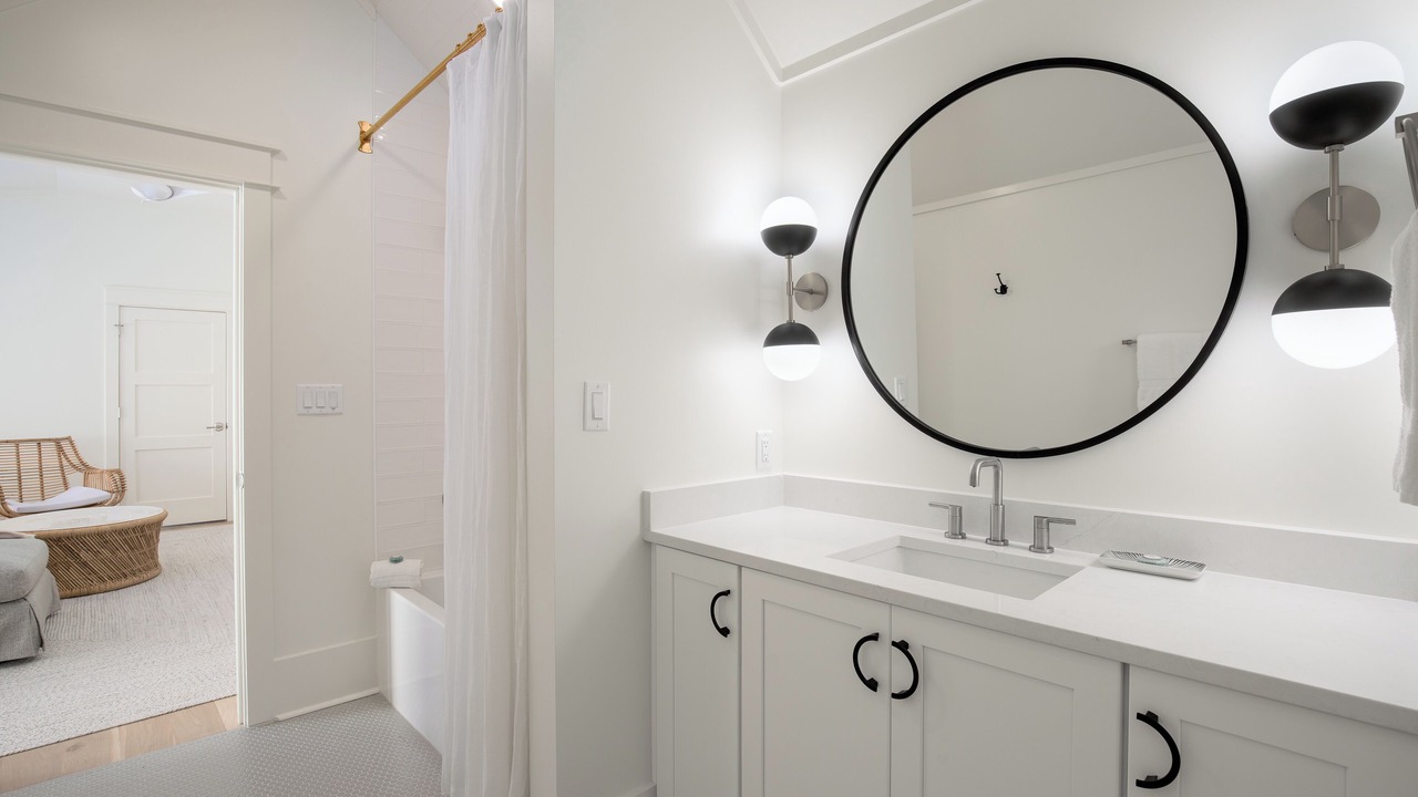 Photo of Bathroom in Lakeside at Blue Mountain Beach