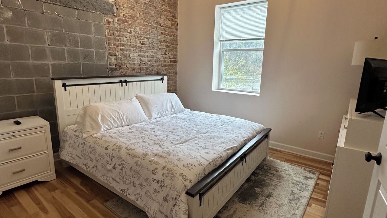 Photo of Bedroom in Fries