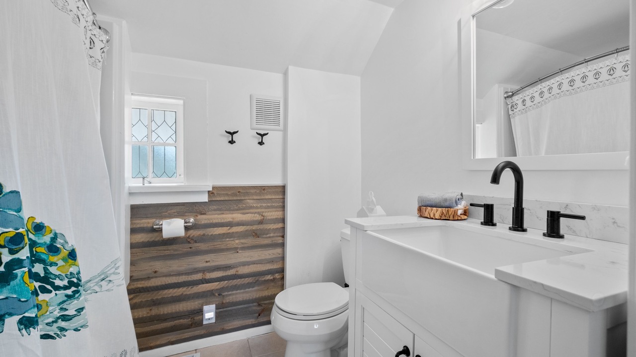 Photo of Bathroom in Cocoa